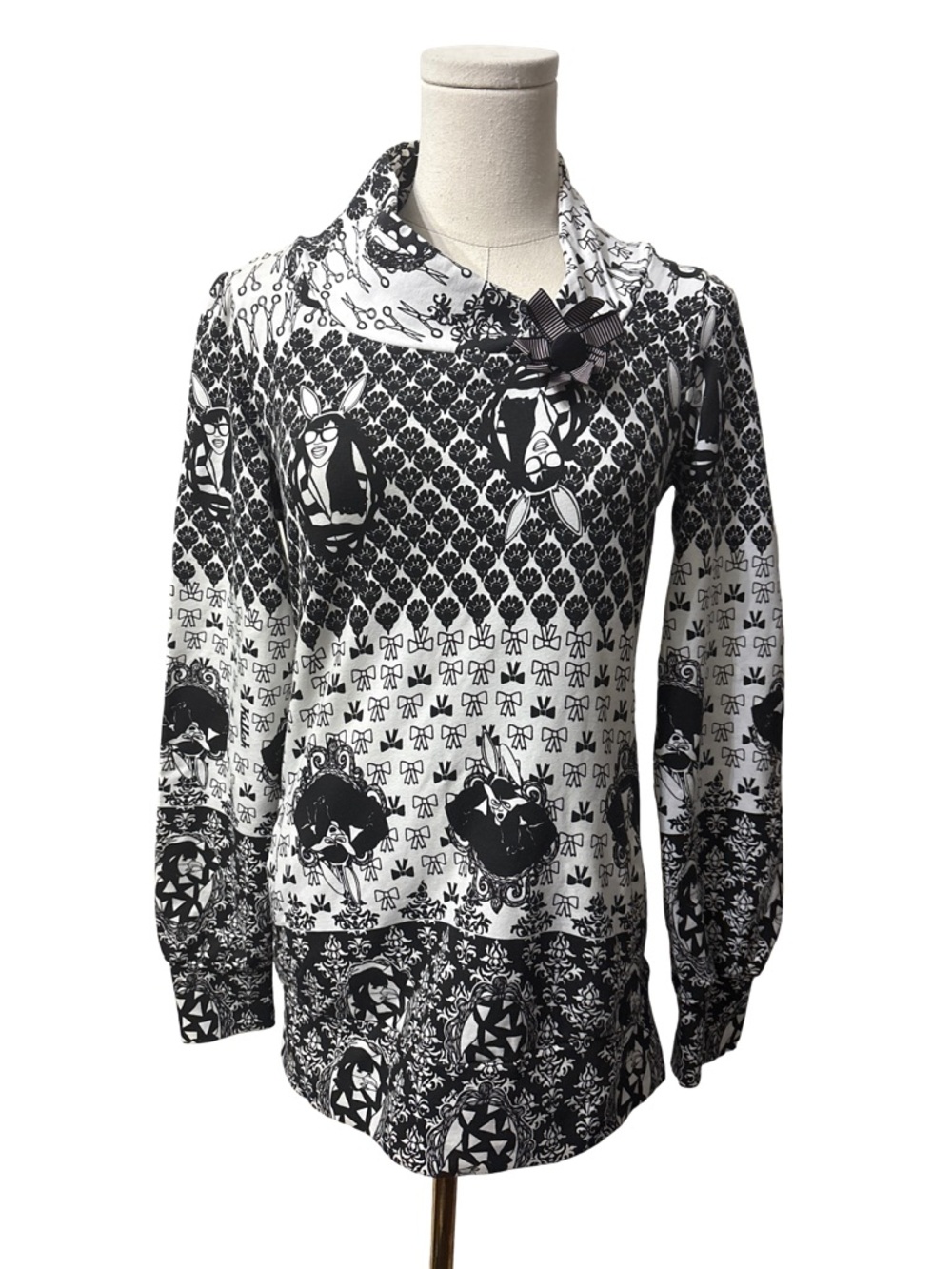Black & White Patterned Long Sleeve Tee